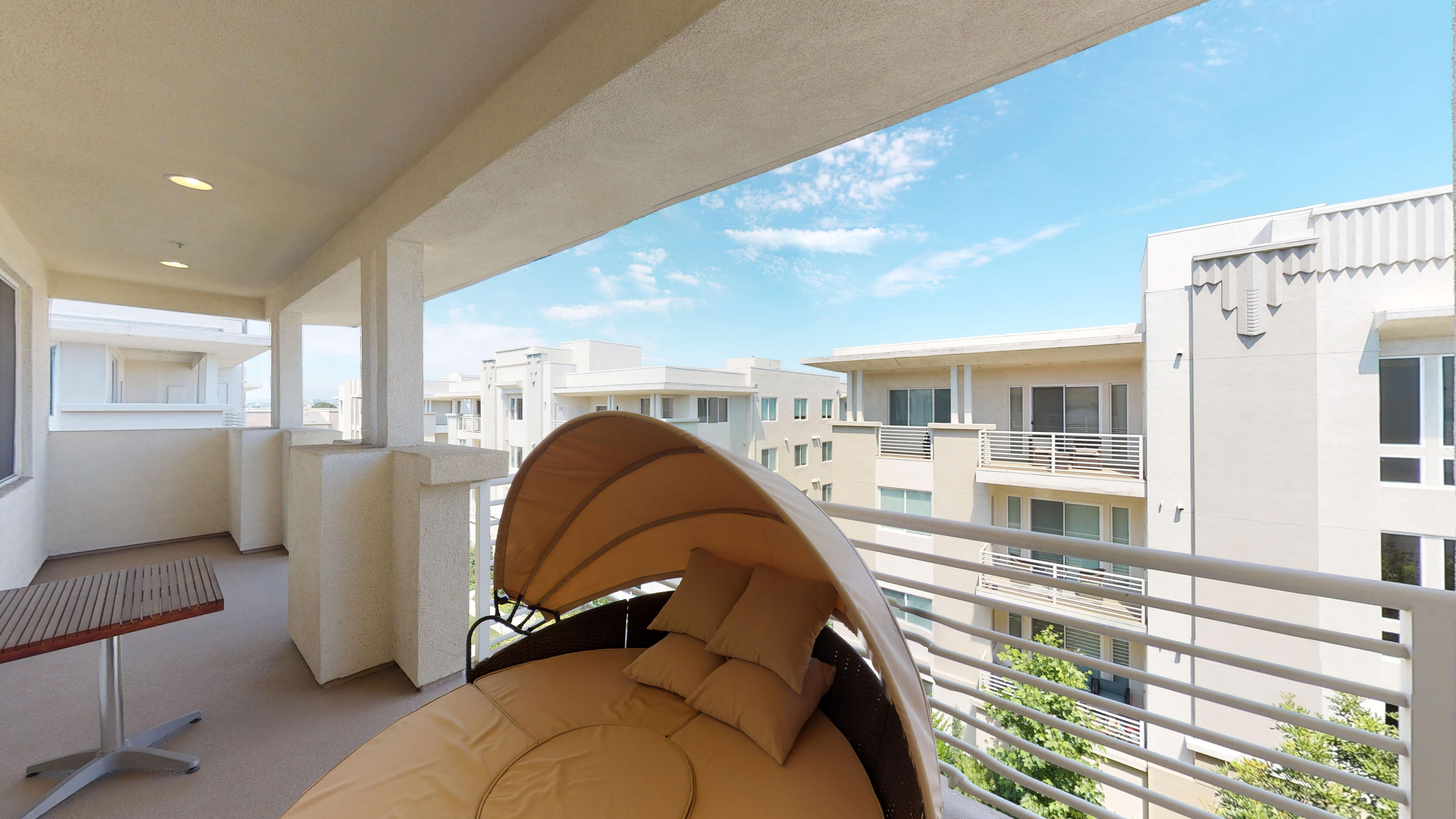 balcony