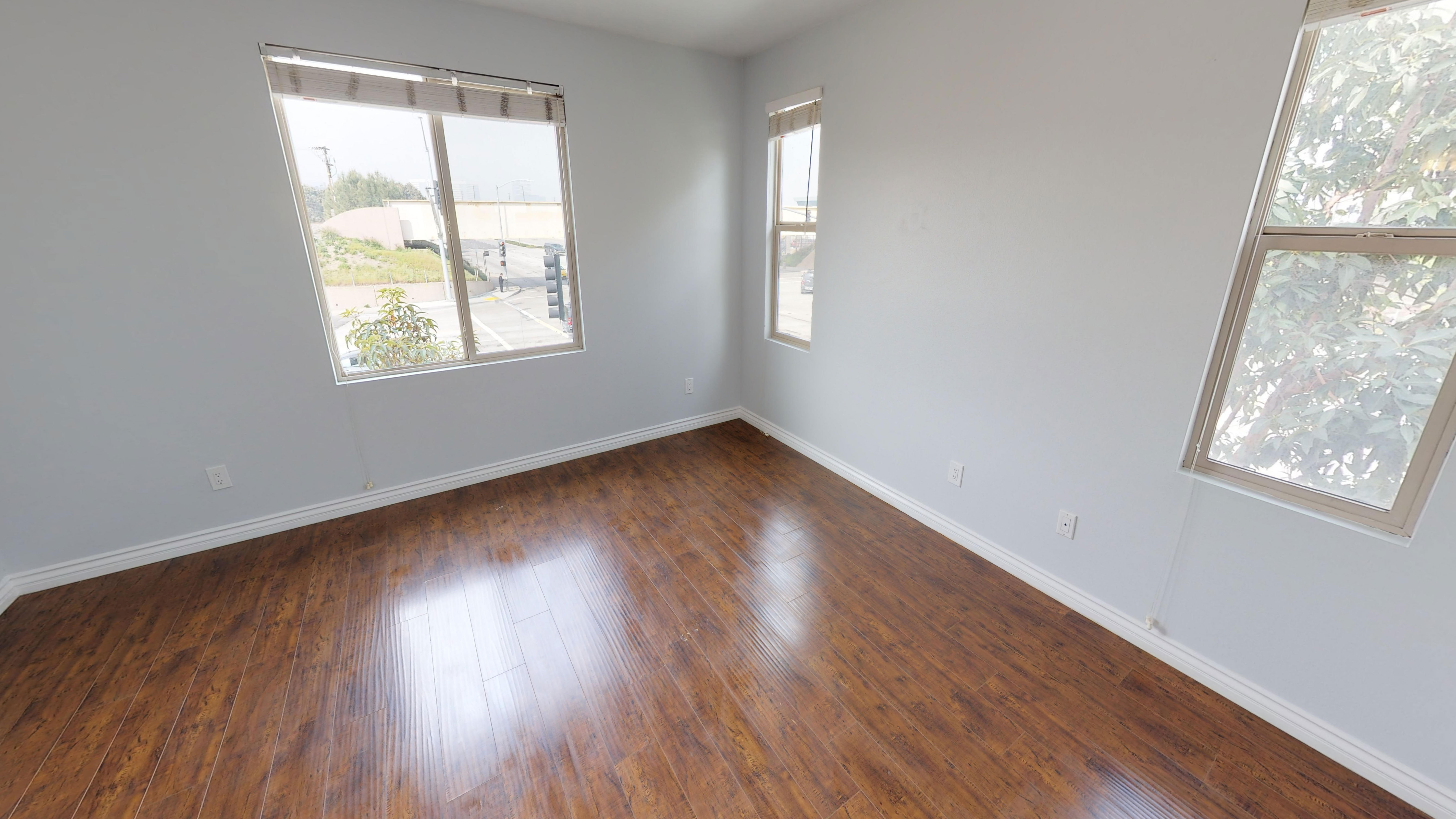 5565 Ocean-106-Hawthorne-CA-90250-03212019_155819